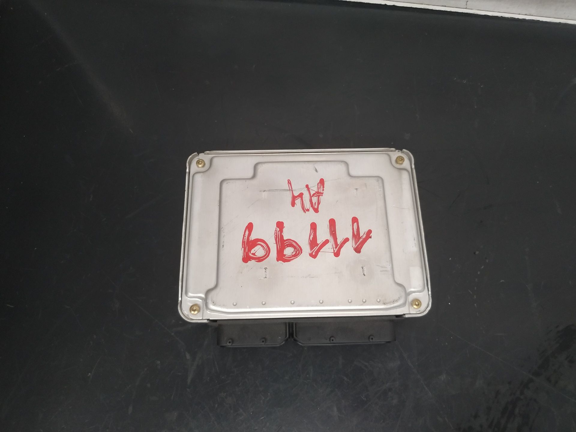 211880_8