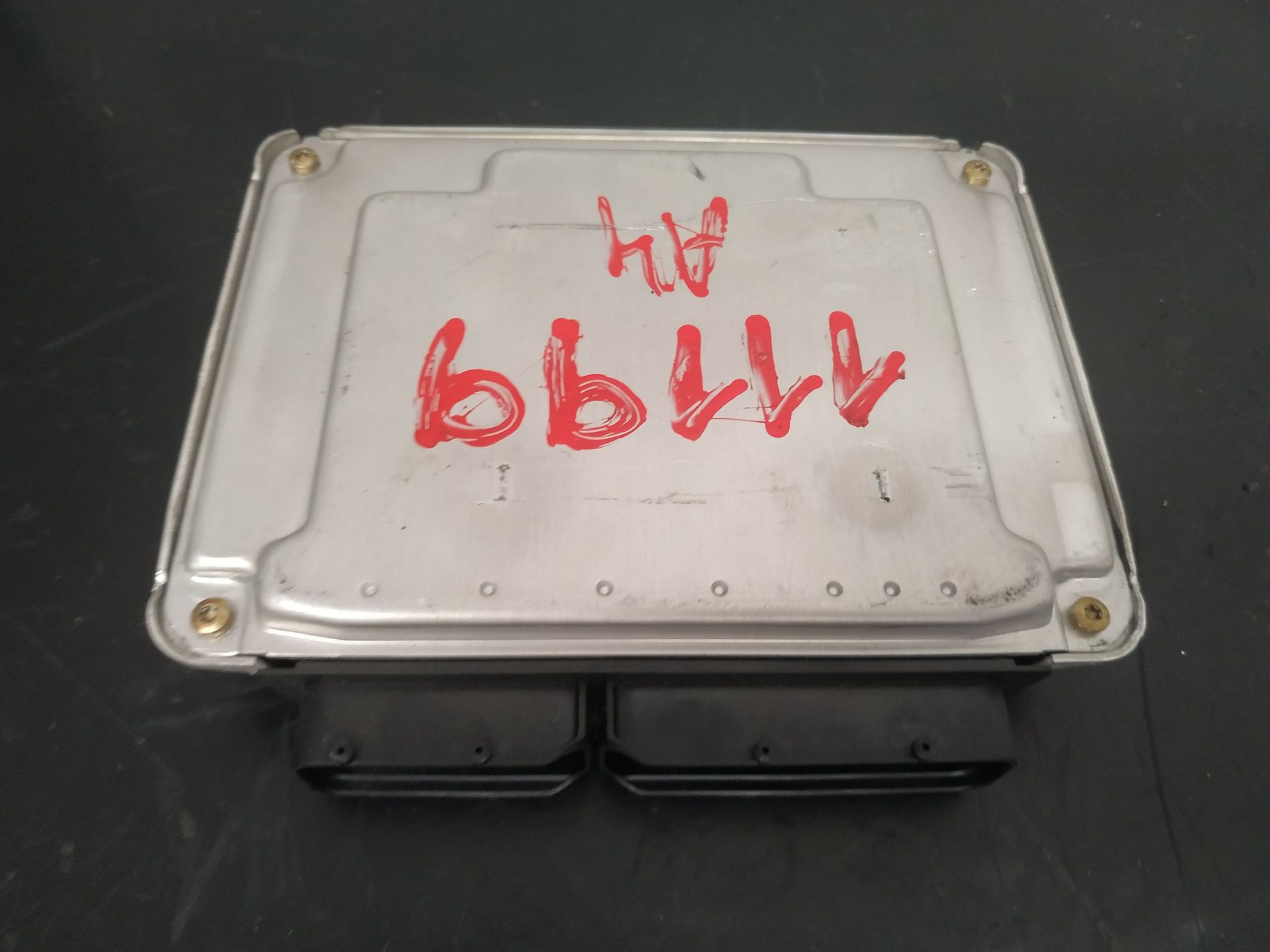 211880_9