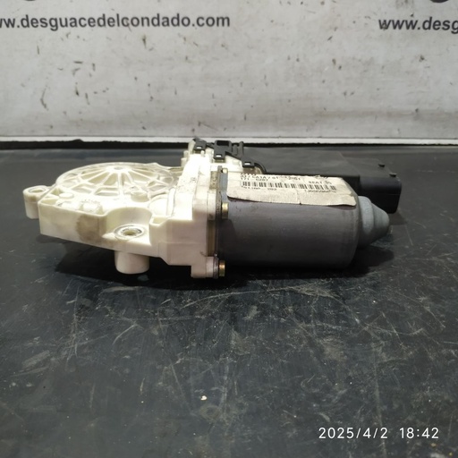[206616] MOTOR ELEVALUNAS DELANTERO IZQUIERDO